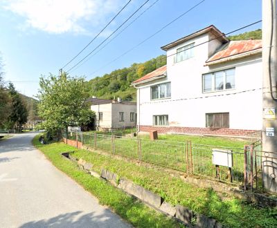Na predaj rodinný dom s pozemkom – 2358 m² v obci Korunková, okres Str