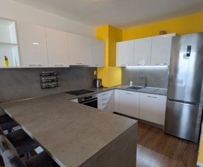 Moderný 2-izbový byt s balkónom a výhľadom