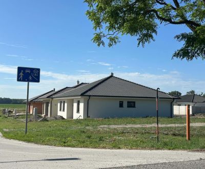 ☎️0918197701 Na predaj novostavba 4-izbového rodinného domu v obci Pov