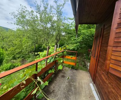 2 chatky, pozemok 563m2 Trenčianske Teplice 