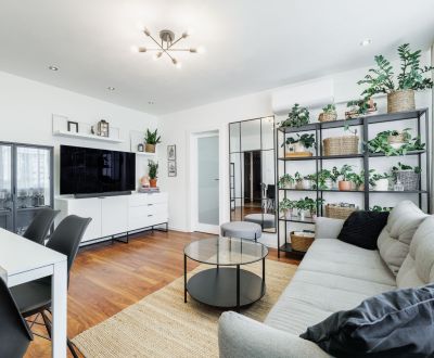Terasa - Štýlový 3 izb. byt ul. Gudernova, 57 m2, loggia. ZARIADENÝ.KR