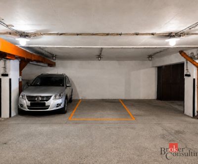 NA PREDAJ - parkovacie státie v uzavretej garáži – Drotárska, Bratisla