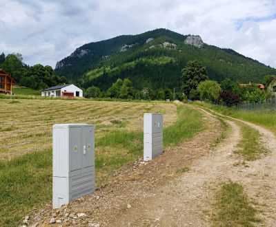 Stavebný pozemok 858 m² s elektrinou v srdci Liptova – Liptovská Anna 