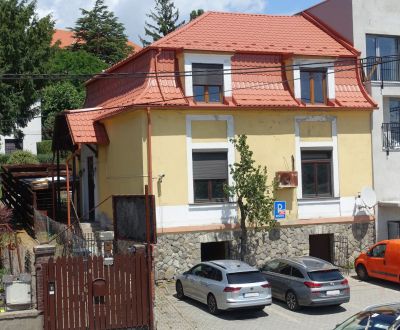 PREDAJ – 5-izb. rodinný dom na Jaskovom rade, ÚP 250 m2, poz. 334 m2