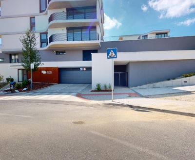 PRENÁJOM kobky a vnútorného parkovacieho státia v garáži Villa Rustica
