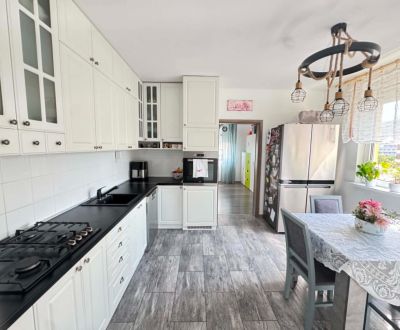 Predám pekný 3 izbový byt s balkónom v Nových Zámkoch