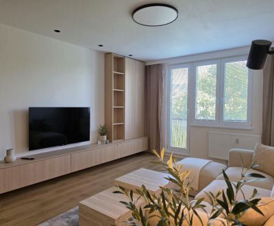 PRENÁJOM - Moderný kompletne zrekonštruovaný byt - NITRA, Centrum