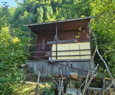 Záhradná chatka Trenčianske Teplice, pozemok 279m2