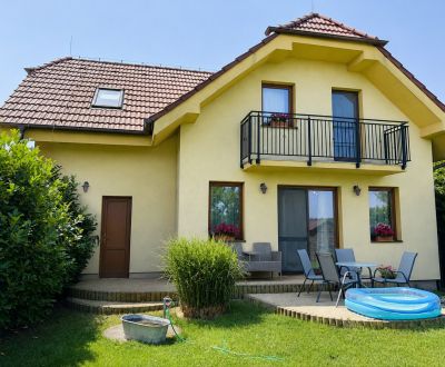 Priestranný 4-izbový rodinný dom v tichej slepej ulici – Malacky
