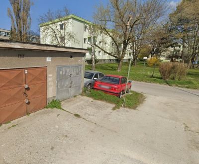 Garáž Skalická cesta, Nové Mesto