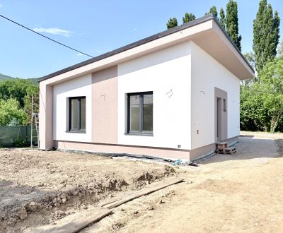 Novostavba moderného 4i rodinného domu v Štitároch