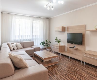 Predaj 3i bytu 84m2 - dva balkóny , Nábrežná v NZ