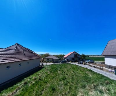Stavebný pozemok v obci Bádice - 652m2 na PREDAJ!!