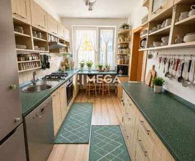 REZERVOVANÉ - Na predaj  4-izbový byt s veľkou lodžiou - Mierová ulica