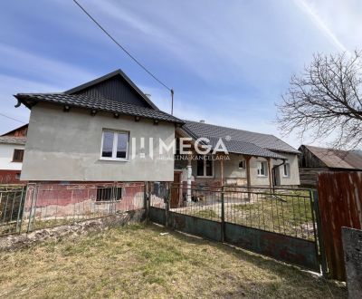 Na predaj - Dom s veľkým pozemkom v Pakostove