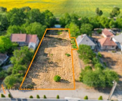 Na predaj stavebný pozemok 1377 m², Komárno