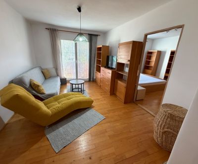 2 izbový byt s balkónom a garážou Továrniky