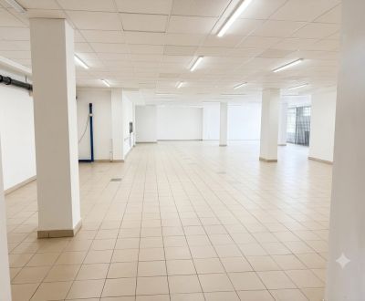 Na prenájom obchodný priestor 350m² + 239m² sklad, Snina