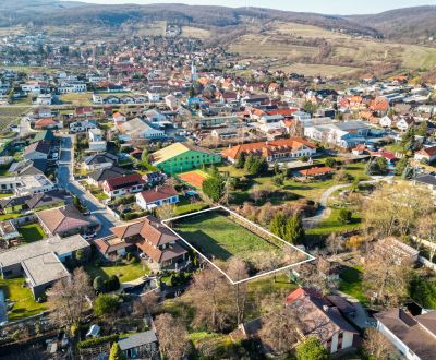  SP V LIMBACHU  1310 m2 - SO ST.POVOLENÍM A PROJEKTOM V CENE
