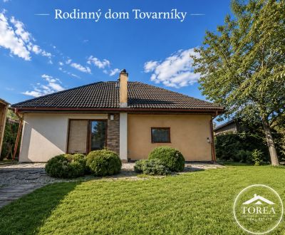 Pokojné bývanie dom TOVARNÍKY  – krb, terasa a upravená záhrada.