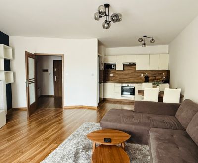 Na prenájom kompletne zariadený 2i byt, parkovanie v garáži,  Botanika