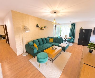 Zariadený 3 izbový byt, 2 park. miesta, 228 m2 záhrada