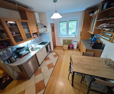 Rezervované 2-izbový byt Harmanec 56 m2 s balkónom 