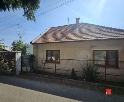 EXKLUZÍVNE NA PREDAJ 2-izbový rodinný dom v širšom centre Nitry s pote