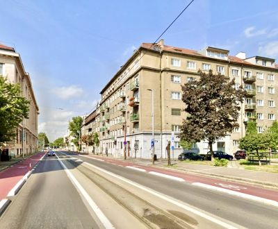 Na prenájom 2 izbový byt, 65 m2, Bratislava, centrum, Vajanského nábr.