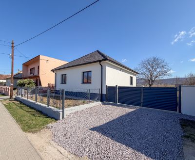 Rodinný dom po kompletnej rekonštrukcii - 10 á-  Oponice 