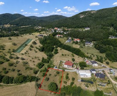 Stavebný pozemok 1 353 m² pri Tajchu s krásnymi výhľadmi