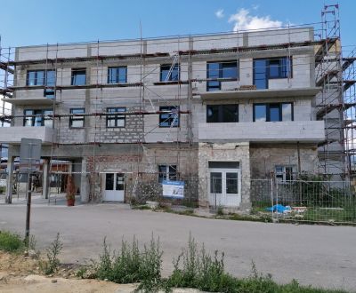 REZERVOVAÝ 3 izbový na predaj Tomčany, 136 m2 poschodie 3 terasa 59 m2