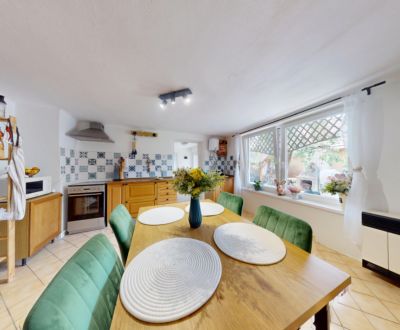 Dom kúsok od lesa na predaj 