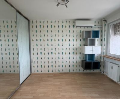 PRENÁJOM- 2-izbového bytu v centre mesta Šaľa – pešia zóna 