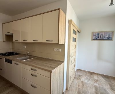 PREDAJ: rekonštruovaný 3 izb.byt s lodžiou na ul. Tulská - B. Bystrica