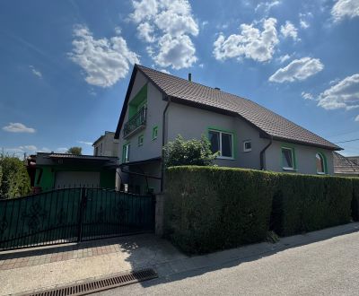 Rodinná oáza s vlastnou herňou v časti Tešmák Hľadáte pre svoju rodinu