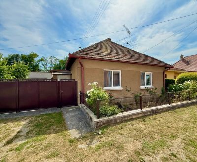 NA PREDAJ -  4 izbový rodinný dom URMINCE, okr. Topoľčany