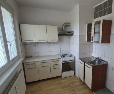 PREDAJ : 1 IZBOVÝ BYT, KOMÁRNO