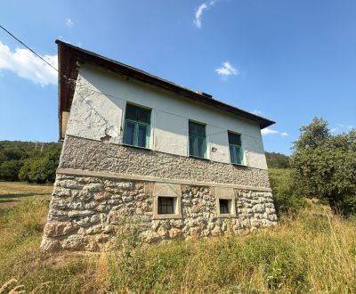 Chalupa Valaská Belá, pozemok 800 m2