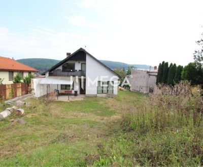 NA PREDAJ dom s veľkým pozemkom v meste Humenné