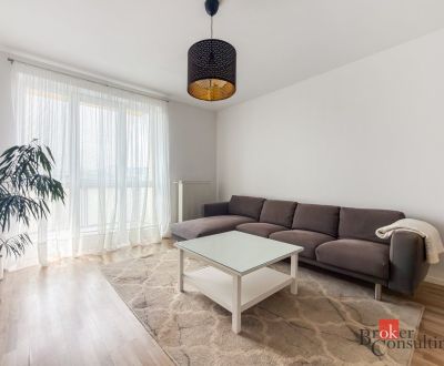 Zrekonštruovaný 2i byt s balkónom a parkovaním v Novom Meste