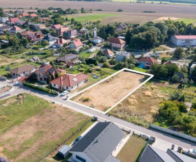 NA PREDAJ Pozemok - Párovské Háje