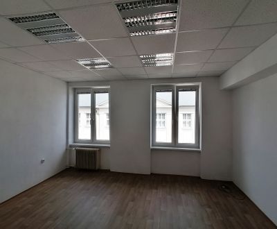Kancelária prenájom plocha 23,60 m2 Martin, výťah, bezbariérový prístu