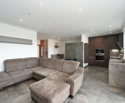 Moderný 3i byt s 2 balkónmi a garážovým státím v Axton Residence