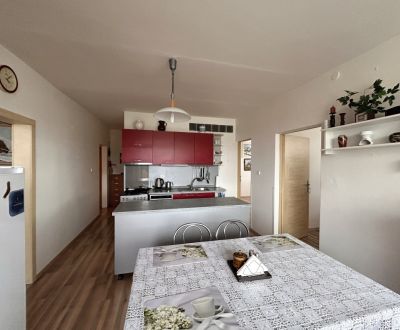 NA PREDAJ  3-IZBOVÝ BYT S BALKÓNOM, 72m2,SÍDLISKO 3, PREŠOV