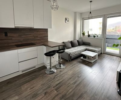Prenájom 3-izbový zariadený byt 65 m2 v Martine Priekope s 2 Balkónmi