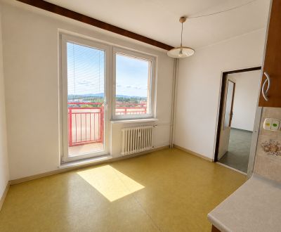 3-izbový byt 73 m² Topoľčany, 3 balkóny a výhľad z 10. poschodia