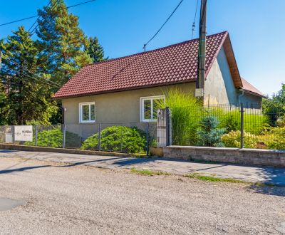 Rodinný dom s veľkým potenciálom v centre Lednických Rovní