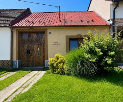 Na predaj starší rodinný dom v obci Budmerice 541m2