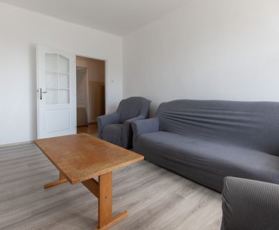 Priestranný 3i byt s balkónom, Ostredky